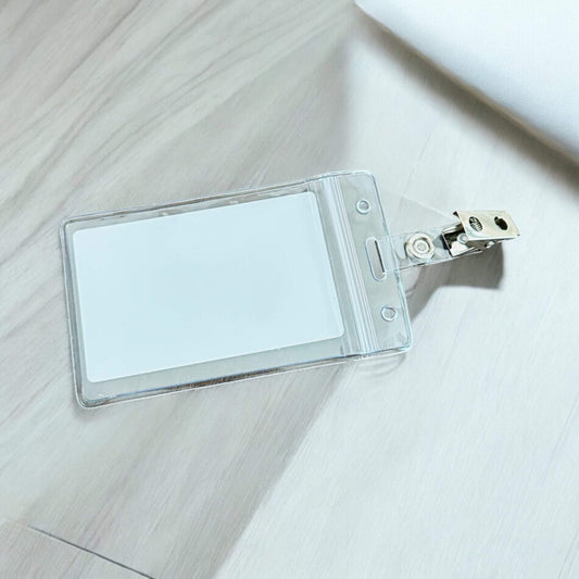 Porte-carte en plastique , accompagné d&rsquo;une carte d&rsquo;affaires en aluminium , pour la sublimation.