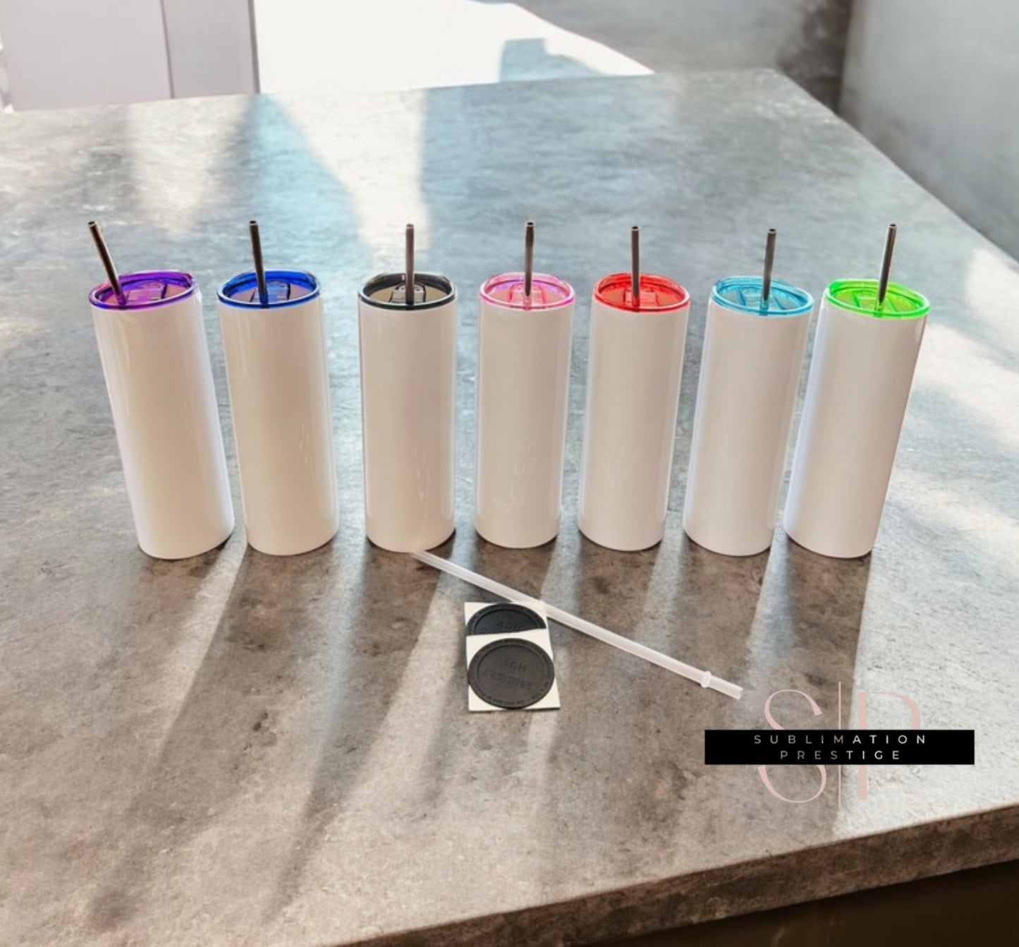 Tumbler 20 onces - Couvercle de couleur varié, pour sublimation .